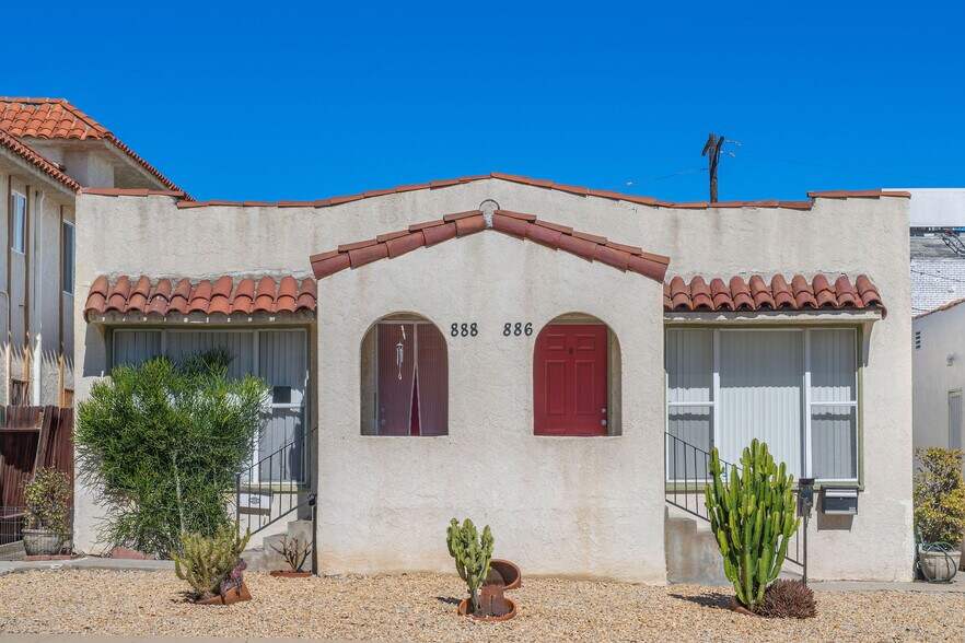 884 W 11th St, San Pedro, CA à vendre - Photo du bâtiment - Image 3 de 16