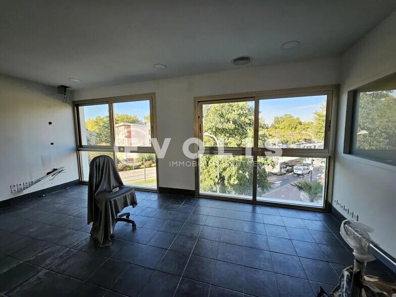 Bureau dans Clamart à louer - Photo intérieure - Image 2 de 23