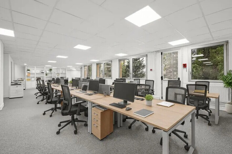 14 Rue Des Reculettes, Paris for sale - Interior Photo - Image 2 of 7