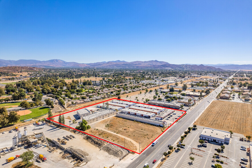 1000 N State St, Hemet, CA for sale - Building Photo - Image 2 of 12