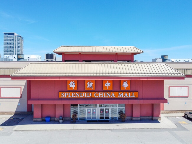 Plus de détails pour 4675 Steeles Ave E, Toronto, ON - Commerce de détail à vendre