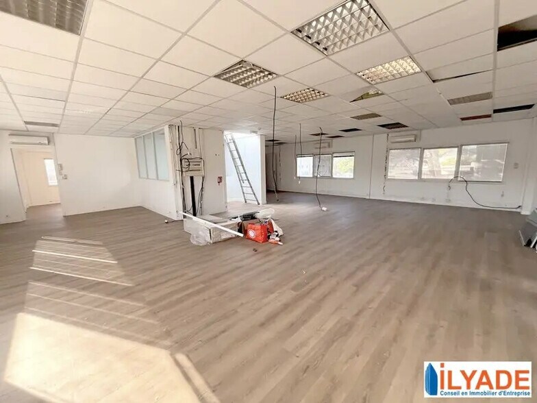 135 Avenue Braye De Cau, Aubagne à louer - Photo intérieure - Image 3 de 9