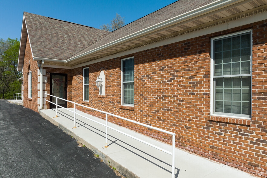 3890 N Illinois St, Swansea, IL for lease - Building Photo - Image 3 of 17