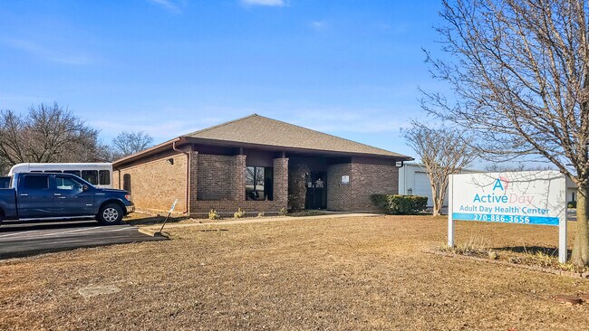 More details for 921 N Main St, Hopkinsville, KY - Health Care for Sale