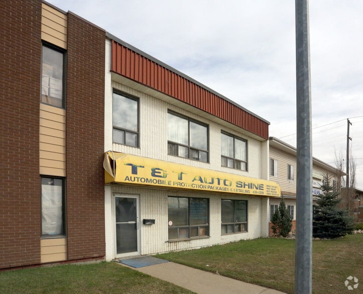 10012 79 Av NW, Edmonton, AB à vendre - Photo du bâtiment - Image 3 de 17