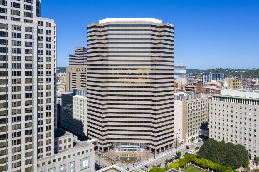 250 E 5th St, Cincinnati, OH à louer - Photo du bâtiment - Image 2 de 6