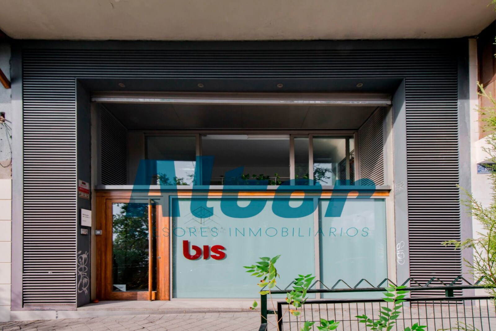 Multifamily in Madrid, Madrid for sale Primary Photo- Image 1 of 9
