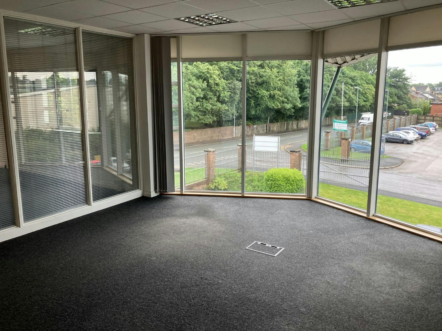 2 The Quadrant, Green Ln, Heywood à louer Photo intérieure- Image 1 de 5