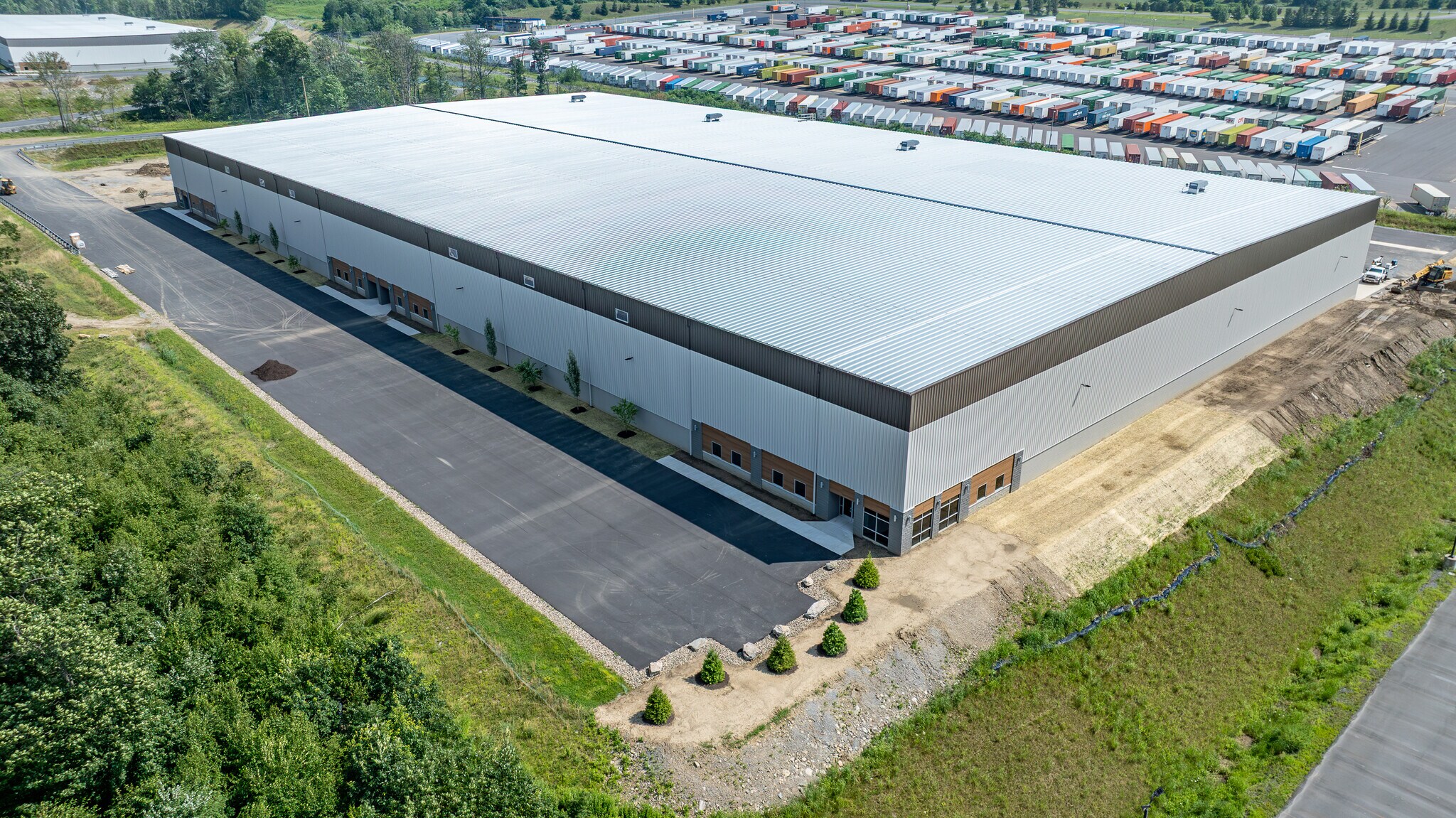 555 Research Drive, Pittston Township, PA à louer Photo principale- Image 1 de 6