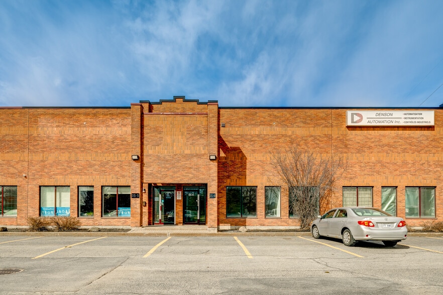 35 Rue De Lauzon, Boucherville, QC à louer - Photo du bâtiment - Image 2 de 4
