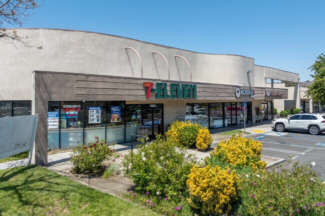 More details for 20655 Soledad Canyon Rd, Santa Clarita, CA - Retail for Lease