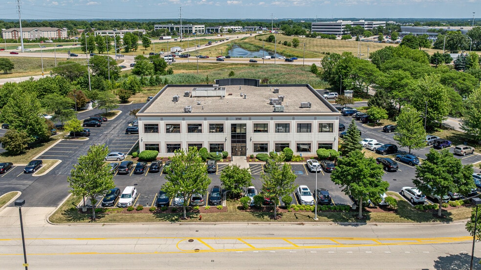 1750 N Randall Rd, Elgin, IL for lease - Building Photo - Image 2 of 7