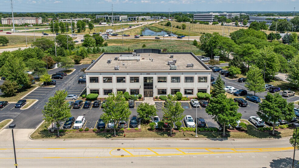 1750 N Randall Rd, Elgin, IL à louer - Photo du bâtiment - Image 2 de 7