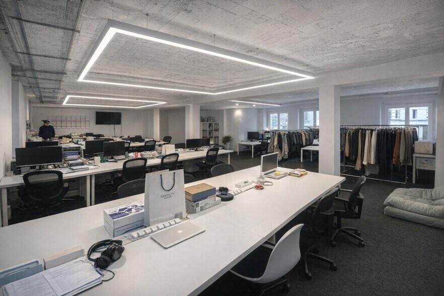 Rue Cler, Paris for lease - Interior Photo - Image 3 of 8