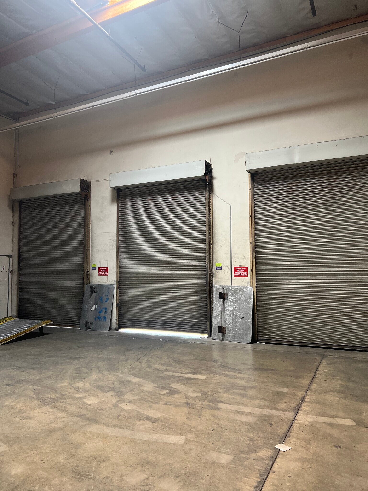 1251 E Walnut St, Compton, CA for lease Interior Photo- Image 1 of 1