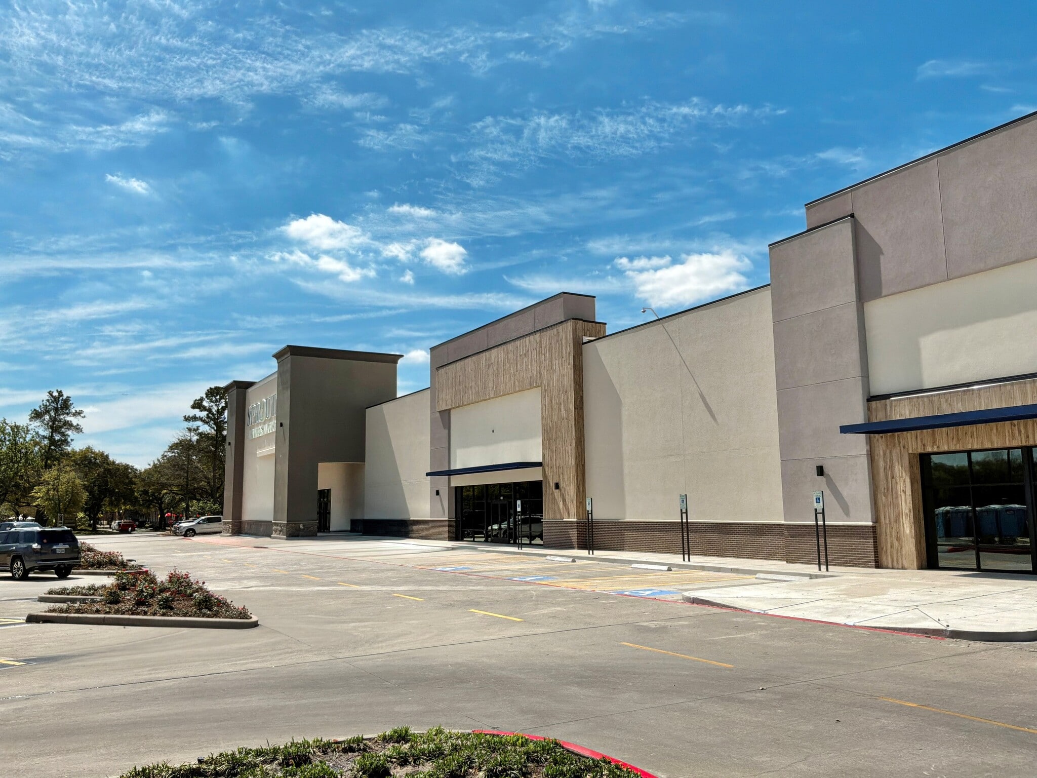 4303-4445 Kingwood Dr, Kingwood, TX for lease Primary Photo- Image 1 of 9