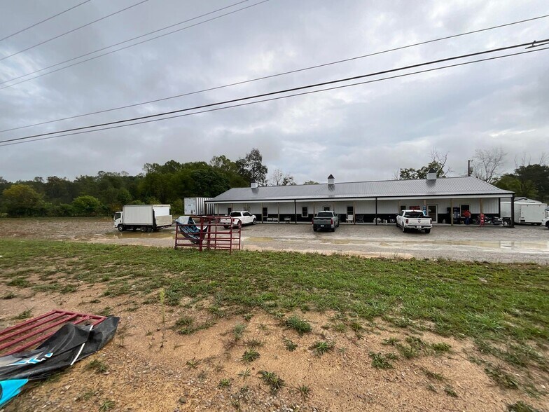 13830 US 27, Waynesburg, KY à vendre - Photo du bâtiment - Image 3 de 10