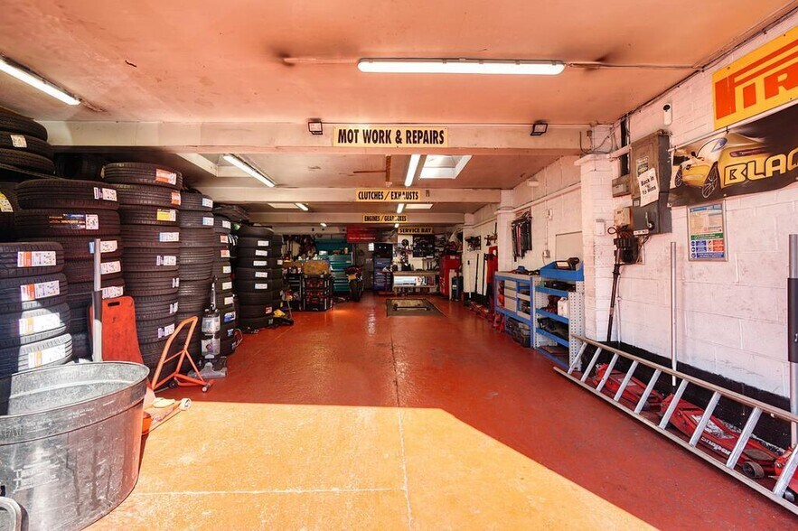 21A Campbell Rd, Brighton à louer - Photo du bâtiment - Image 2 de 10