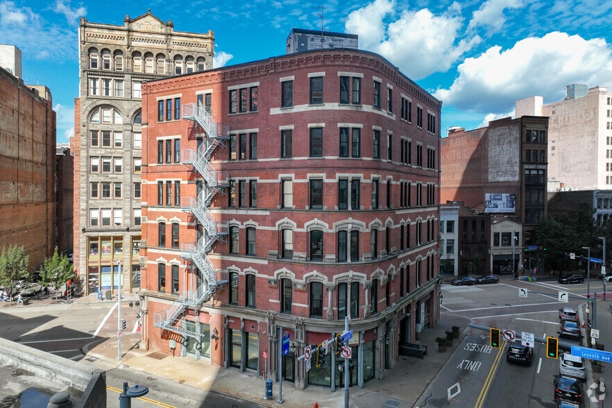 705 Smithfield St, Pittsburgh, PA for lease - Building Photo - Image 3 of 28