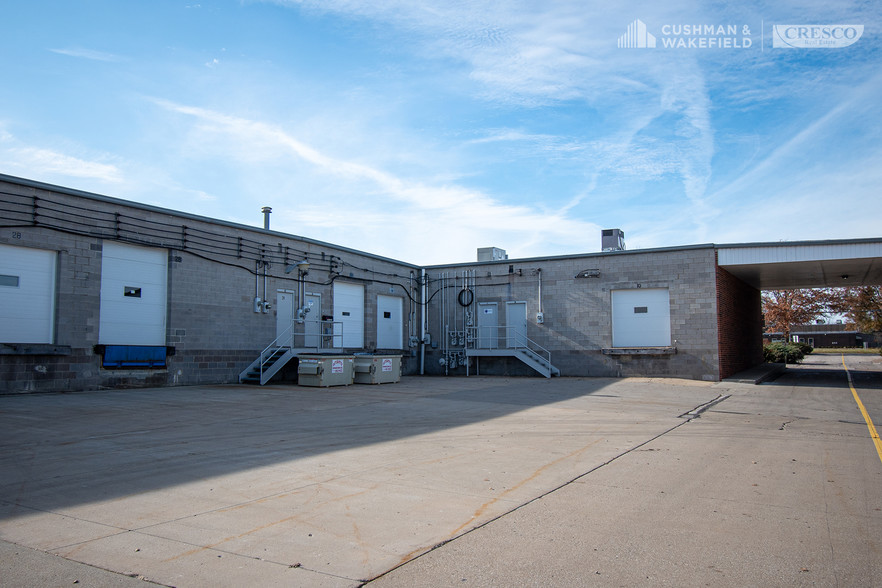 200-298 Alpha Park, Highland Heights, OH for lease - Building Photo - Image 3 of 5