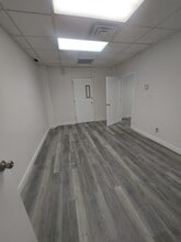 591 Summit Ave, Jersey City, NJ for lease Interior Photo- Image 2 of 7
