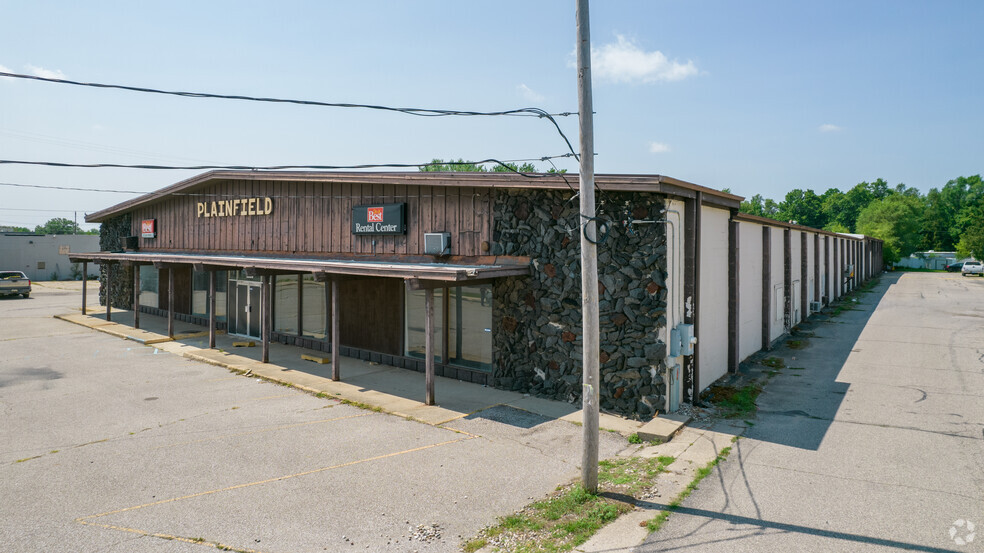 3669 Plainfield Ave NE, Grand Rapids, MI à louer - Photo du bâtiment - Image 3 de 4