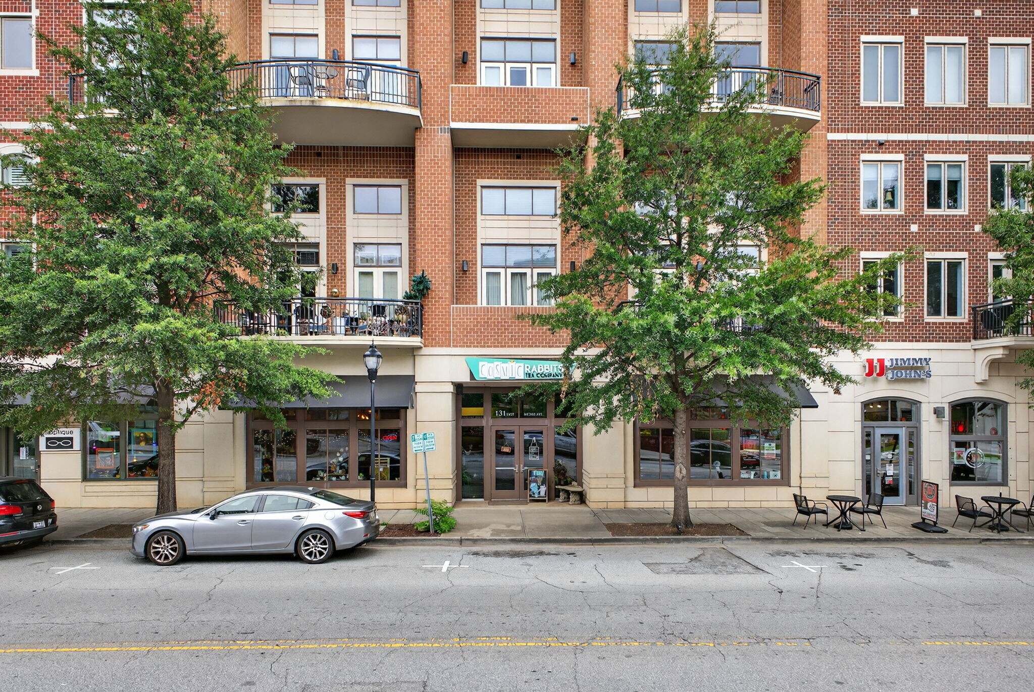 121-131 E McBee Ave, Greenville, SC à louer Photo du bâtiment- Image 1 de 6