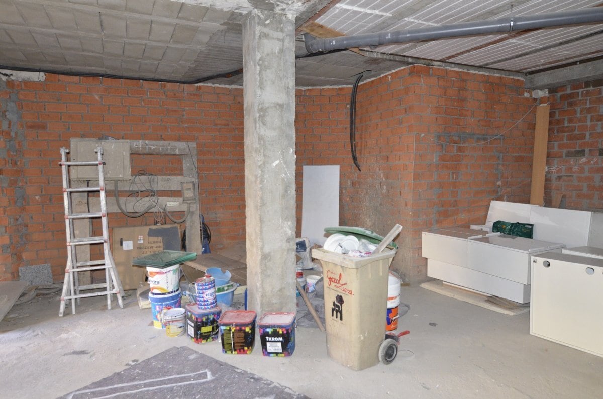 Retail in Salamanca for lease Building Photo- Image 1 of 14