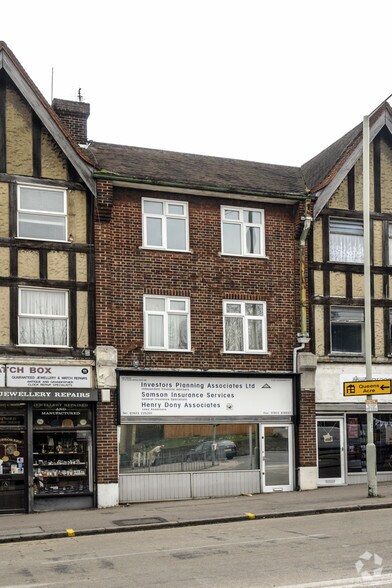 Chalk Hl, Watford à vendre - Photo principale - Image 1 de 3