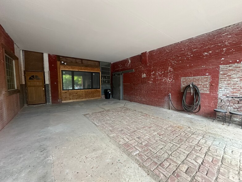 850 Railroad Ave, Opelika, AL à louer - Photo intérieure - Image 2 de 3