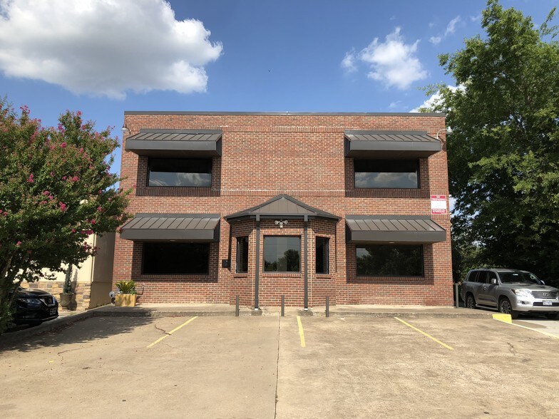 2909 Lackland Rd, Fort Worth, TX à louer - Photo du bâtiment - Image 2 de 32