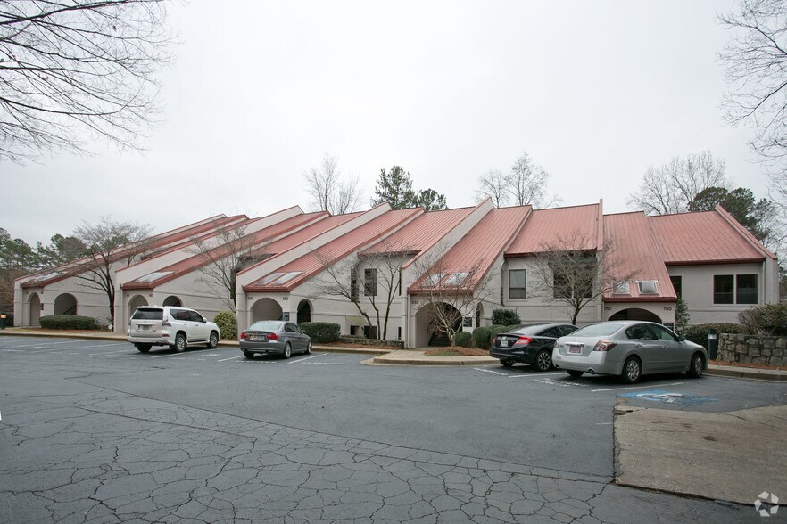 1820 The Exchange SE, Atlanta, GA à vendre - Photo du bâtiment - Image 3 de 9