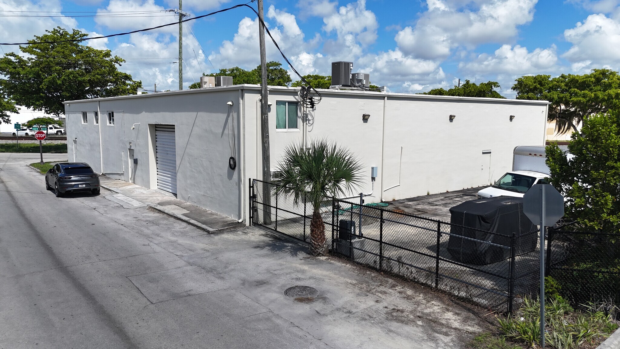 701 NE 11th St, Fort Lauderdale, FL à vendre Photo du bâtiment- Image 1 de 7