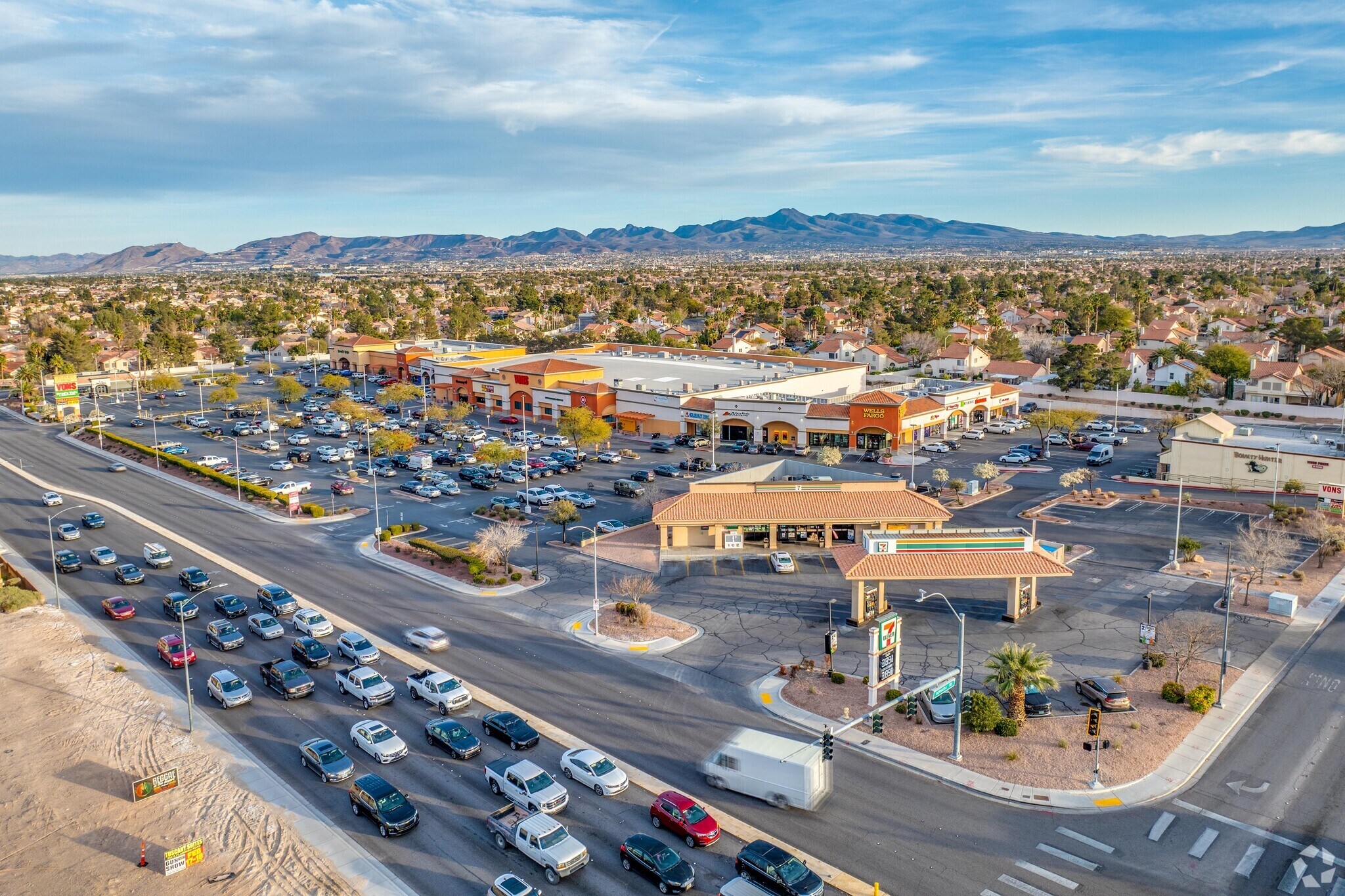 445-525 E Windmill Ln, Las Vegas, NV for lease Building Photo- Image 1 of 5