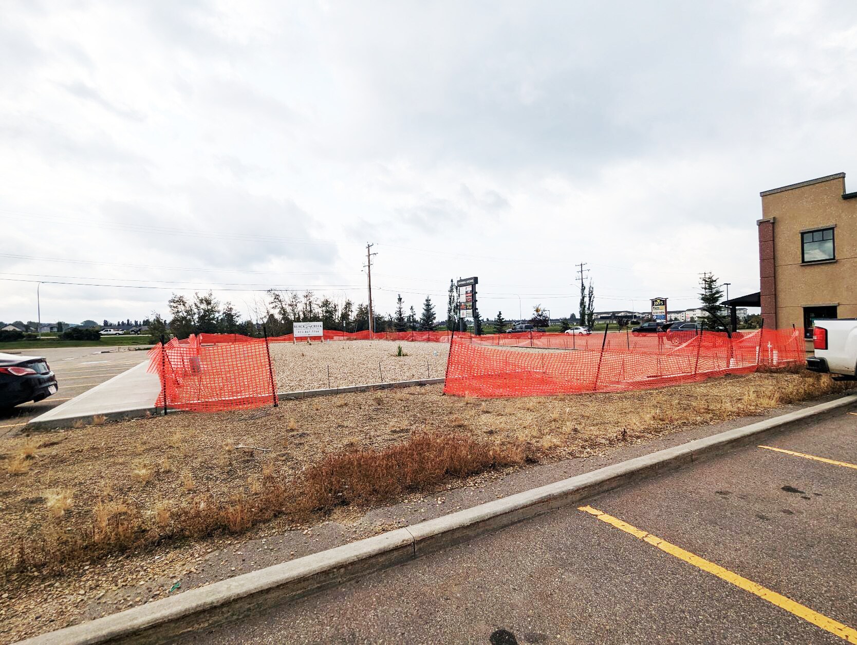 29 Beju Industrial Dr, Sylvan Lake, AB à louer Photo du bâtiment- Image 1 de 3