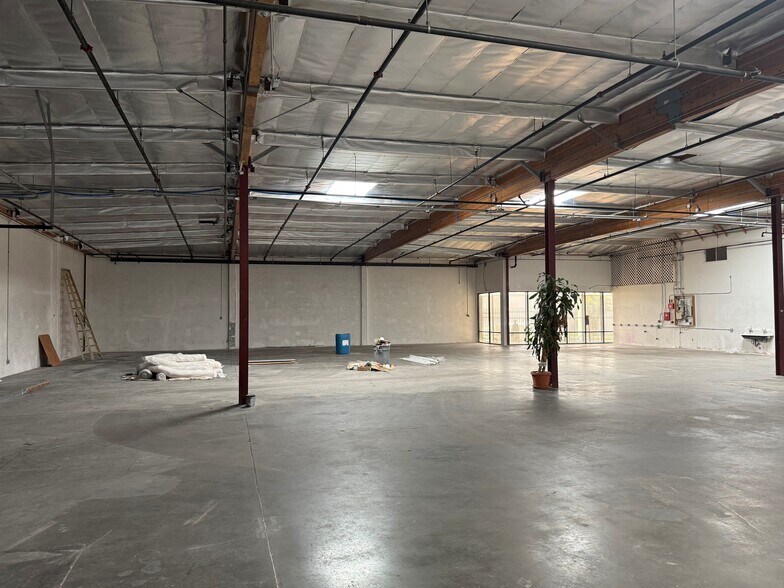 249 131st St, Los Angeles, CA à louer - Photo du bâtiment - Image 2 de 6
