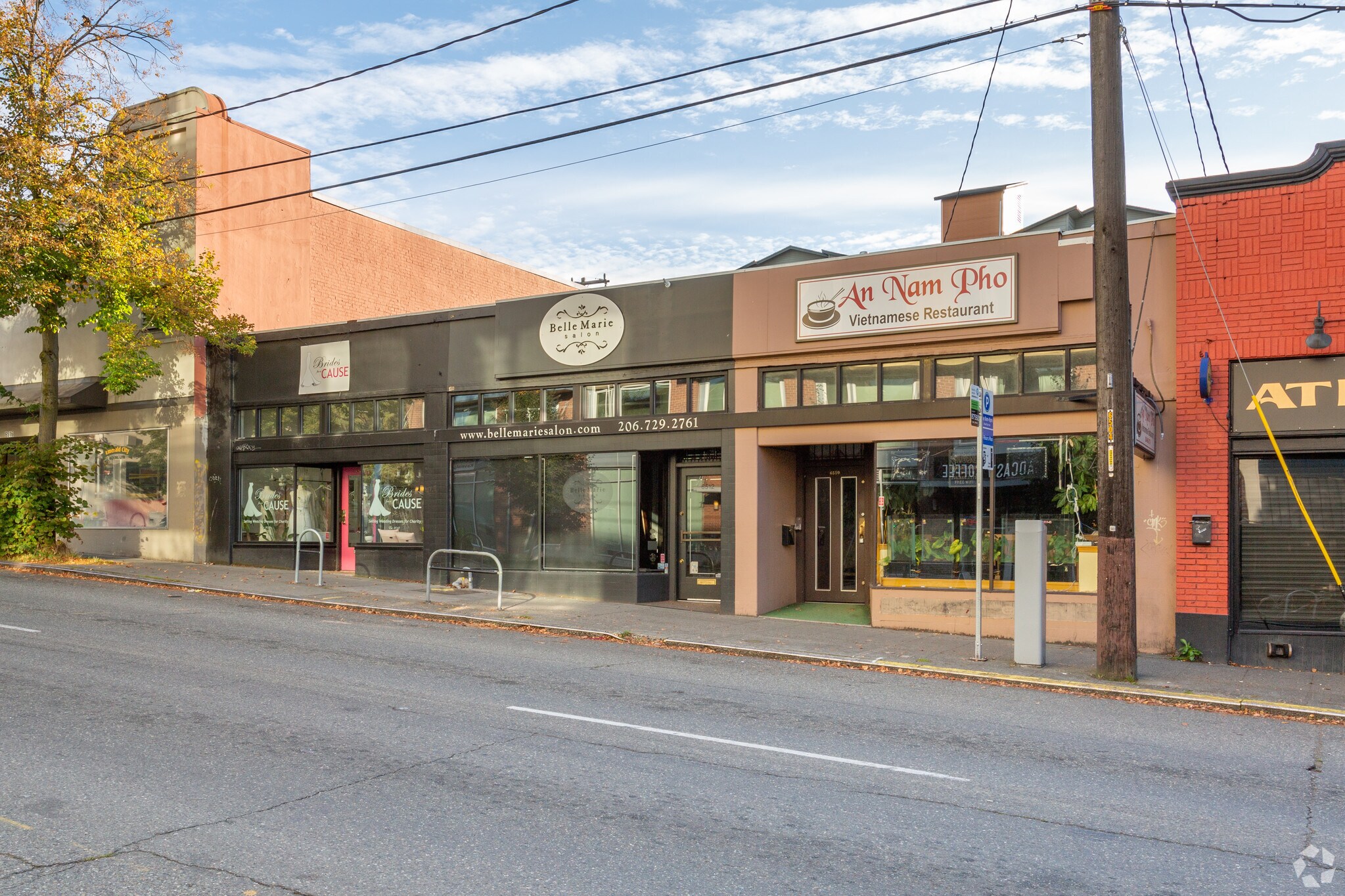 6512 Roosevelt Way, Seattle, WA for lease Primary Photo- Image 1 of 4