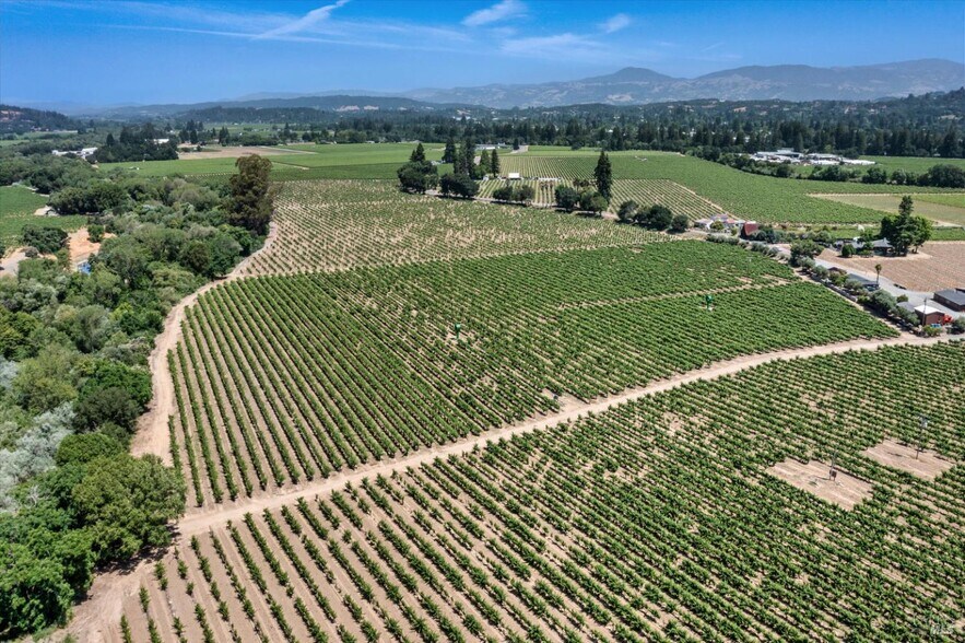 1580 Magnolia Dr, Healdsburg, CA à vendre - Aérien - Image 3 de 17