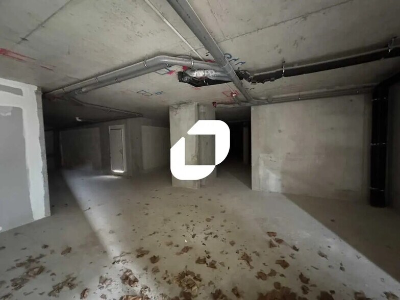 Bureau dans Cachan à louer - Photo du bâtiment - Image 2 de 7