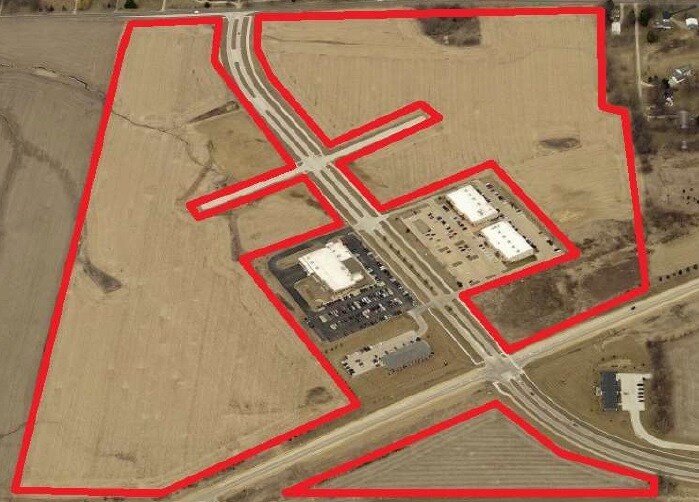 19th Ave N & Mill Creek Pkwy, Clinton, IA à vendre - Photo du bâtiment - Image 1 de 11