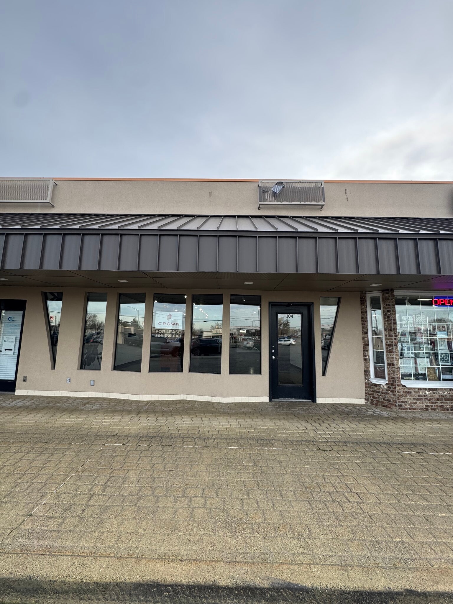 201 N Edison St, Kennewick, WA à louer Photo intérieure- Image 1 de 11