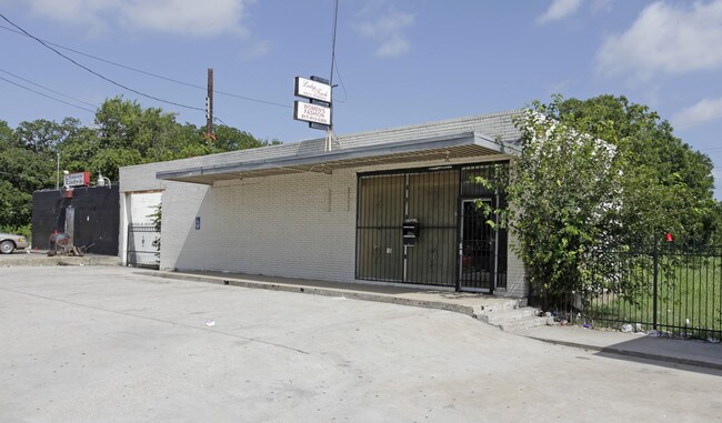 Plus de détails pour Versatile Retail Opportunity w/ Rear Lot – à vendre, Fort Worth, TX