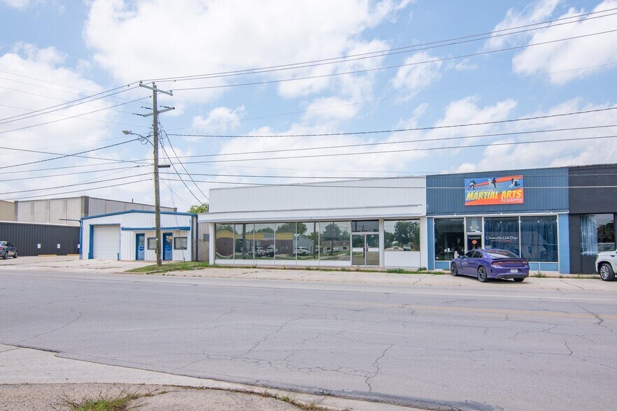 1609 Coggin Ave, Brownwood, TX à louer - Photo du bâtiment - Image 2 de 15