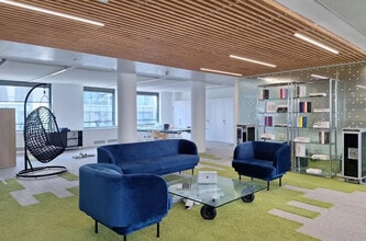 19-27 Rue Camille Desmoulins, Issy-les-Moulineaux for lease Interior Photo- Image 2 of 5