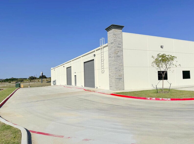 130 Business Park Dr, Hudson Oaks, TX à louer - Photo du bâtiment - Image 3 de 3