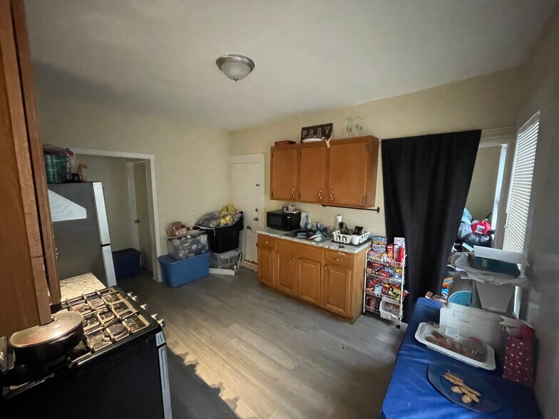 694 Winchester Ave, New Haven, CT à vendre - Photo du bâtiment - Image 2 de 8