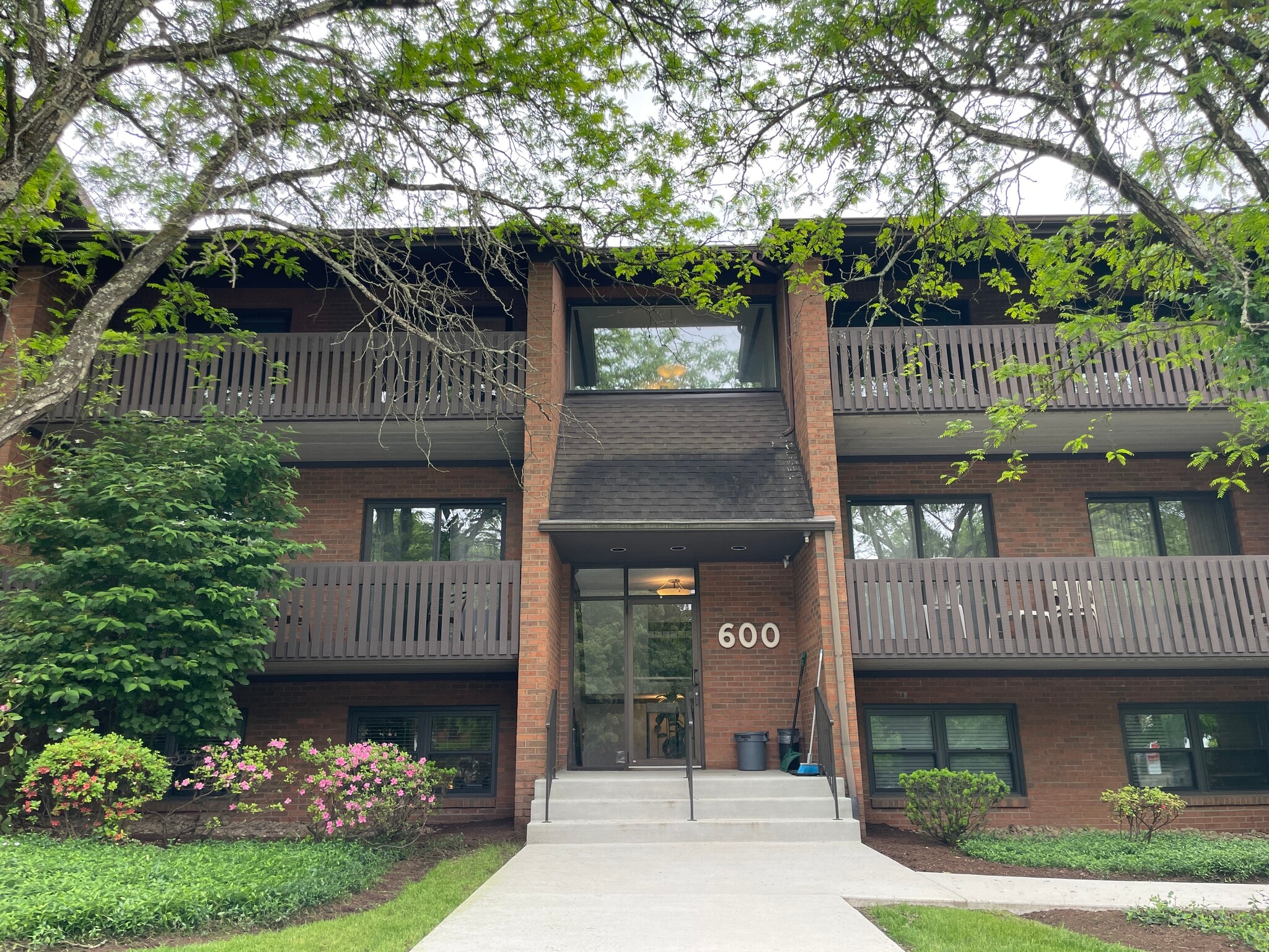 600 McKnight Park Dr, Pittsburgh, PA à louer Photo du bâtiment- Image 1 de 49
