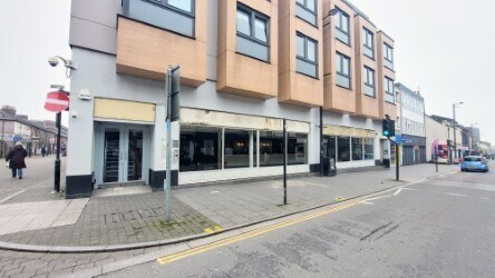 78-82 High St, Brentwood à louer - Photo du bâtiment - Image 1 de 6