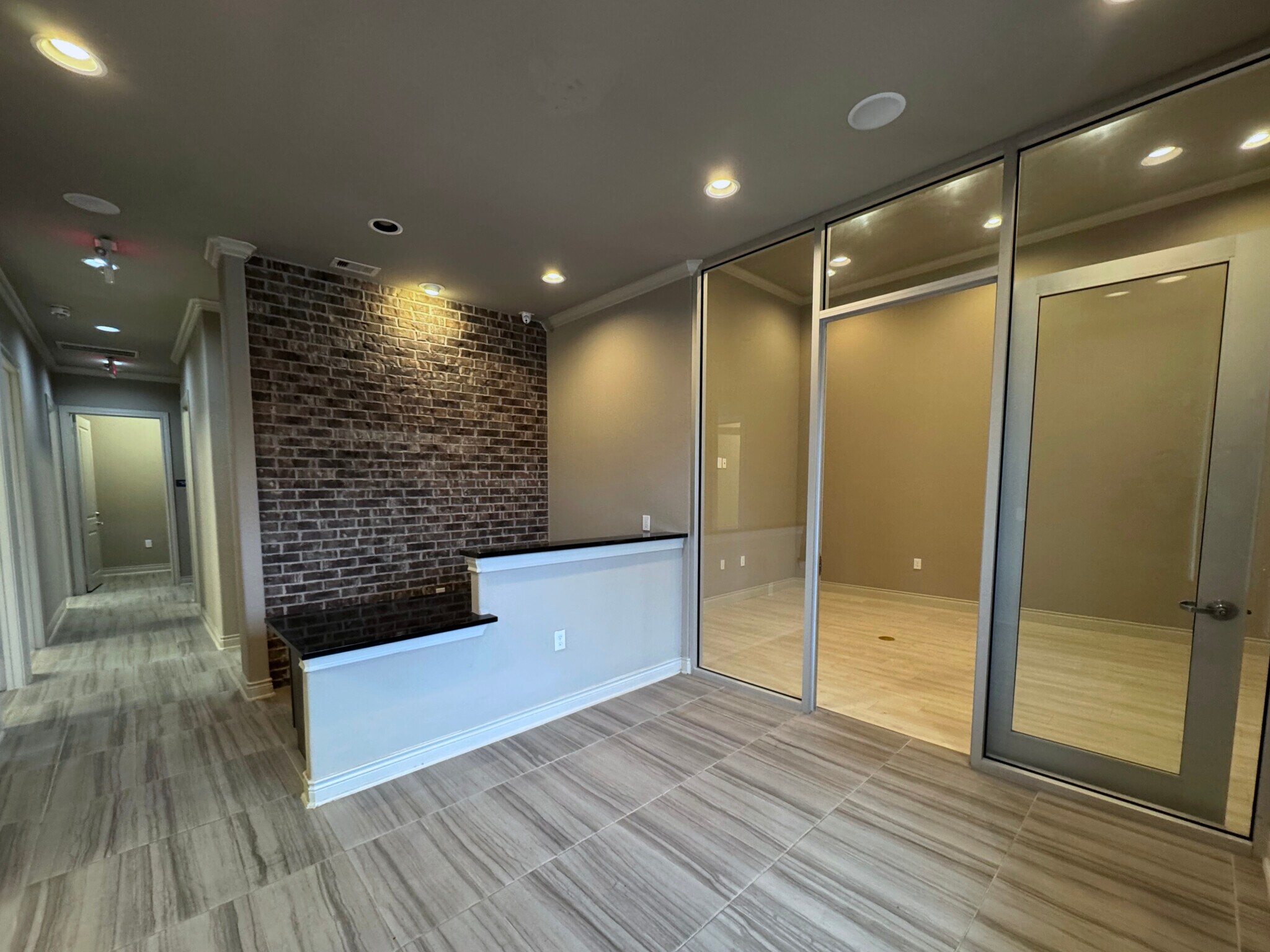 16826 N Eldridge Pky, Tomball, TX for lease Interior Photo- Image 1 of 19