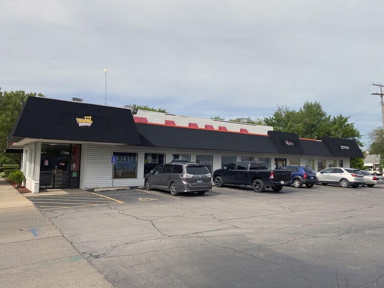 215 Ridge Rd, Munster, IN for lease - Building Photo - Image 3 of 14